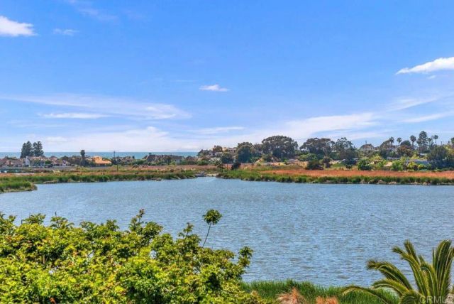 2525 Jefferson Street B, Carlsbad, CA 92008