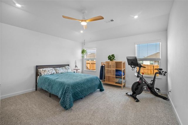 304 NW Bellflower Street, Highfill, AR 72734