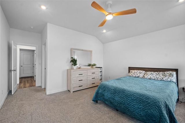 304 NW Bellflower Street, Highfill, AR 72734