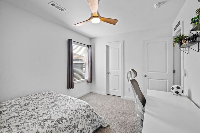 304 NW Bellflower Street, Highfill, AR 72734