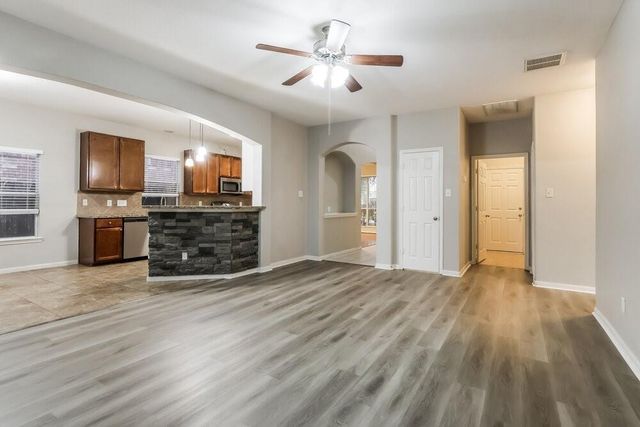 12927 Pine Woods Street, Tomball, TX 77375