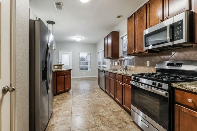 12927 Pine Woods Street, Tomball, TX 77375