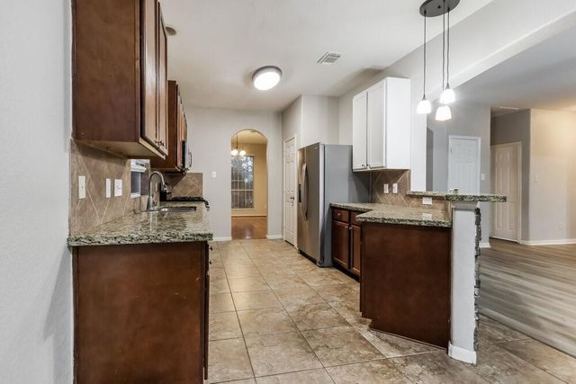 12927 Pine Woods Street, Tomball, TX 77375