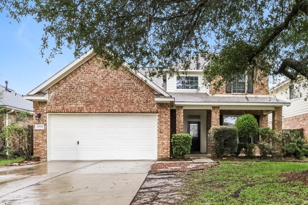 12927 Pine Woods Street, Tomball, TX 77375