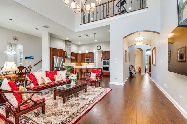 6909 Schubert, Colleyville, TX 76034