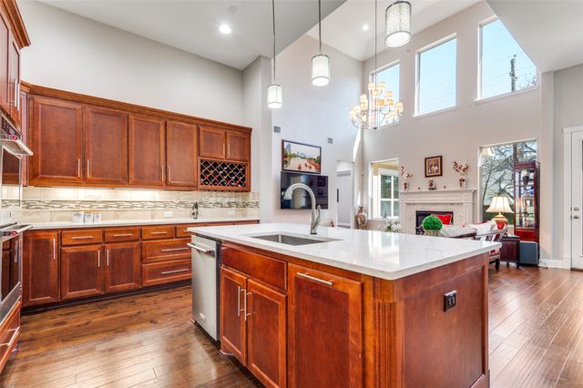 6909 Schubert, Colleyville, TX 76034