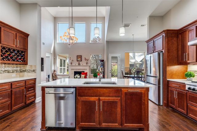 6909 Schubert, Colleyville, TX 76034