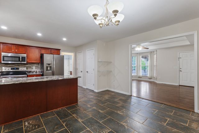 704 Shandale Dr, Madison, TN 37115