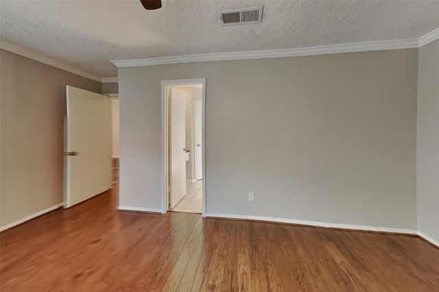 2223 Briarwest Boulevard, Houston, TX 77077