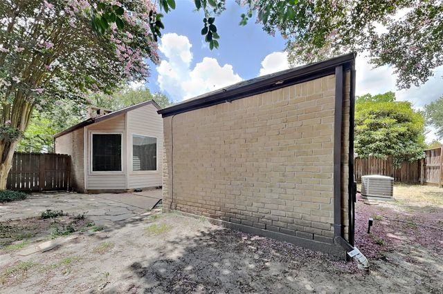 2223 Briarwest Boulevard, Houston, TX 77077