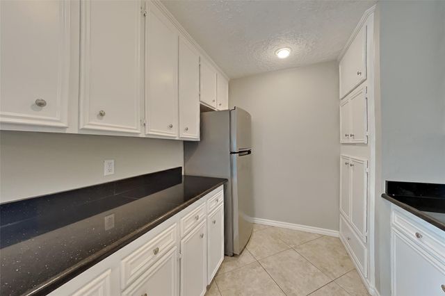 2223 Briarwest Boulevard, Houston, TX 77077