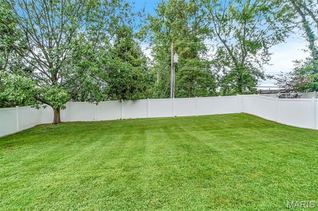 331 Sorrento Drive, Ballwin, MO 63021
