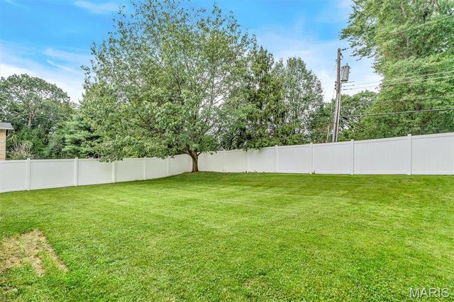 331 Sorrento Drive, Ballwin, MO 63021