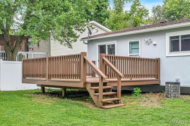 331 Sorrento Drive, Ballwin, MO 63021