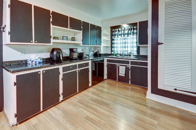 8 Lower Prospect Street, Fonda, NY 12068