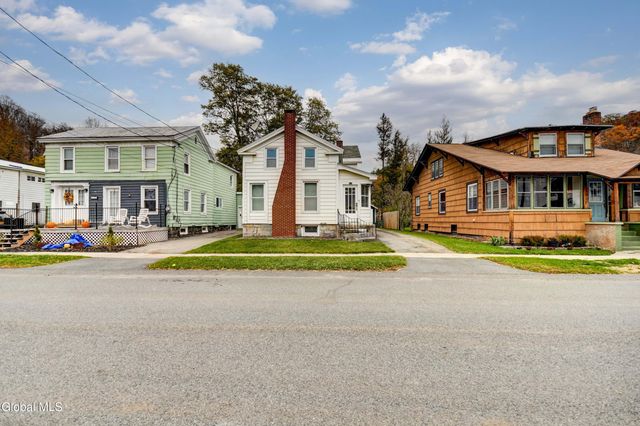 8 Lower Prospect Street, Fonda, NY 12068