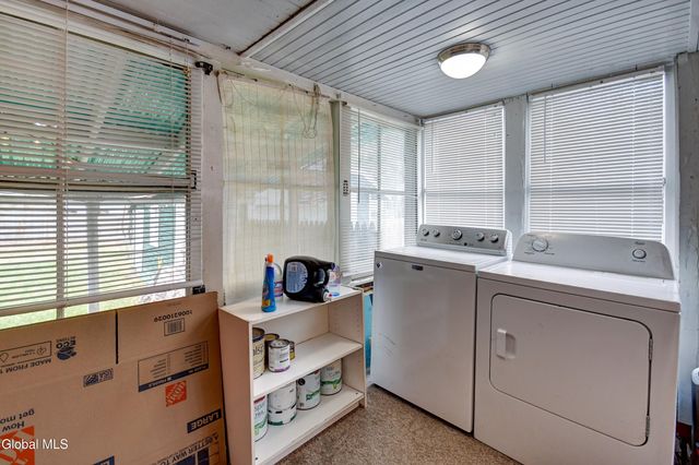 8 Lower Prospect Street, Fonda, NY 12068