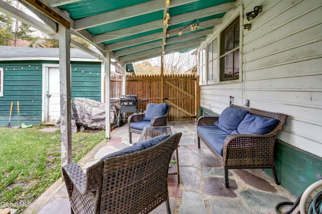 8 Lower Prospect Street, Fonda, NY 12068