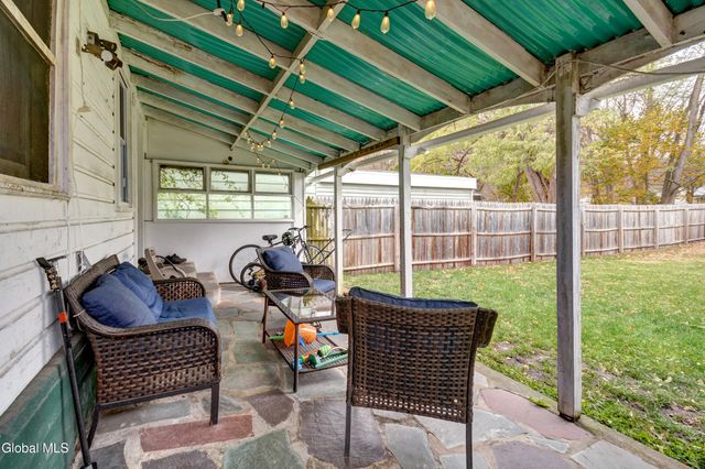 8 Lower Prospect Street, Fonda, NY 12068