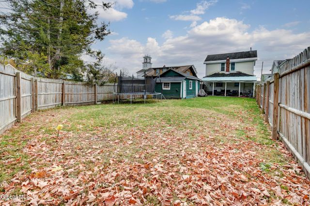 8 Lower Prospect Street, Fonda, NY 12068