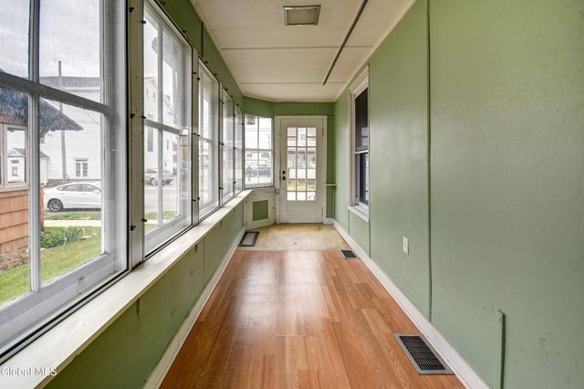 8 Lower Prospect Street, Fonda, NY 12068