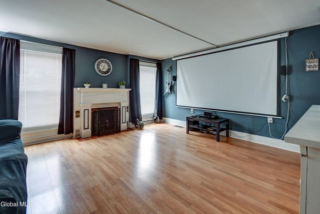 8 Lower Prospect Street, Fonda, NY 12068