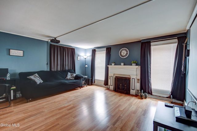 8 Lower Prospect Street, Fonda, NY 12068