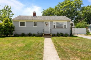 19 Murphy Circle, Middletown, RI 02842