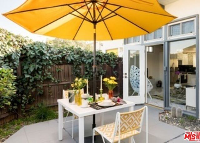 8807 Reading Avenue, Los Angeles, CA 90045