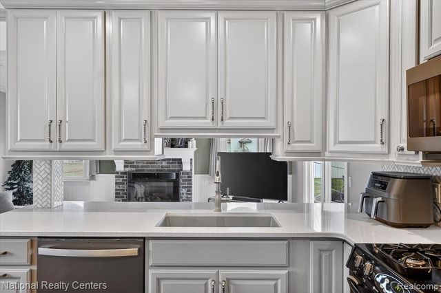 42020 Hystone Street, Canton, MI 48187