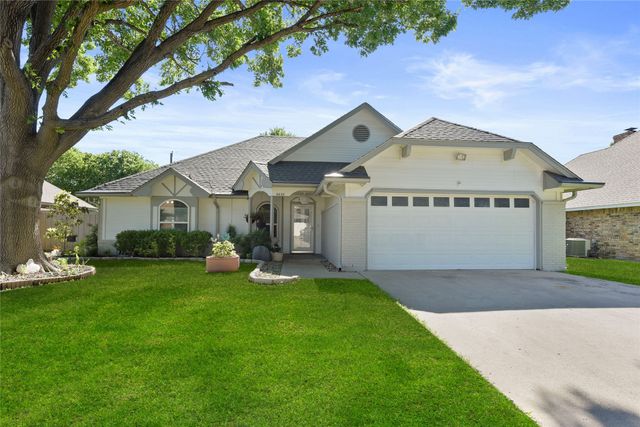 5632 Guadalajara Drive, North Richland Hills, TX 76180
