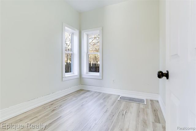 711 Stanton Street, Port Huron, MI 48060