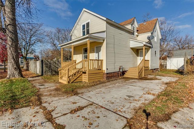 711 Stanton Street, Port Huron, MI 48060