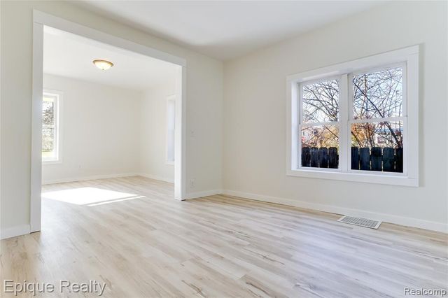 711 Stanton Street, Port Huron, MI 48060