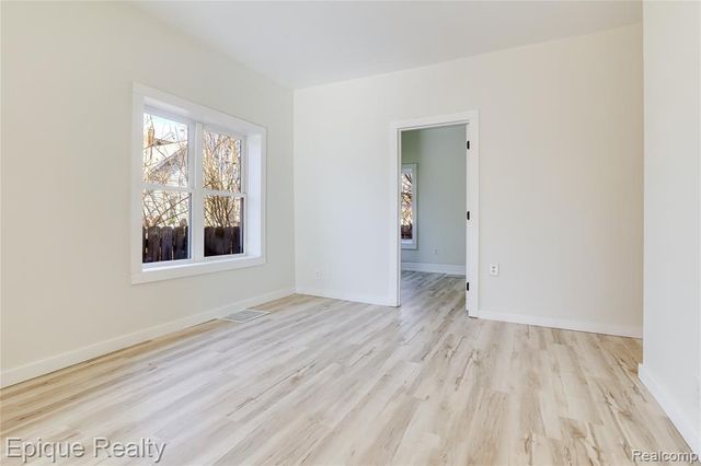 711 Stanton Street, Port Huron, MI 48060