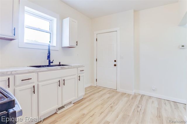 711 Stanton Street, Port Huron, MI 48060