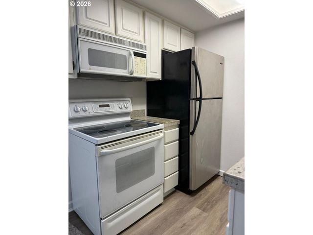 9987 Se TALBERT St, Clackamas, OR 97015