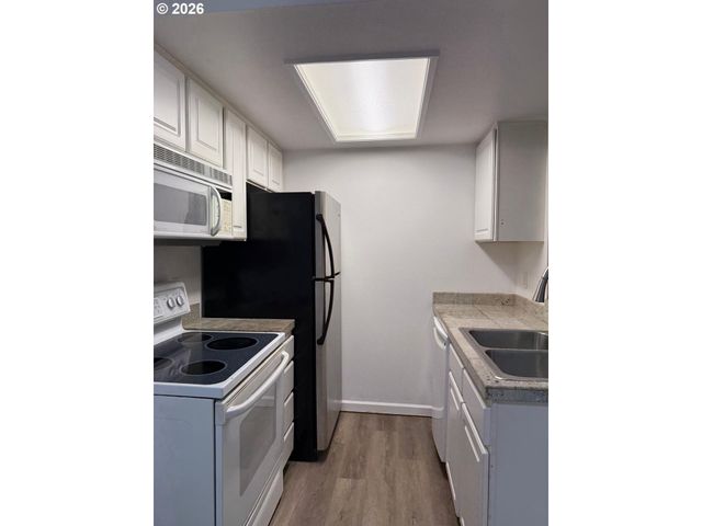 9987 Se TALBERT St, Clackamas, OR 97015