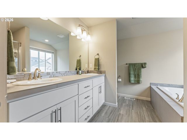 3933 LINDBURG Rd, Salem, OR 97302