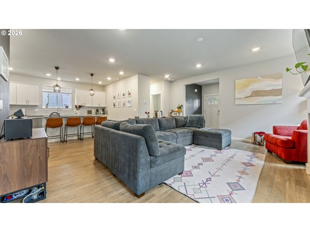 3933 LINDBURG Rd, Salem, OR 97302