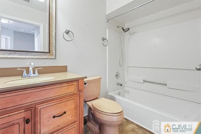 834 Edpas Road, New Brunswick, NJ 08901