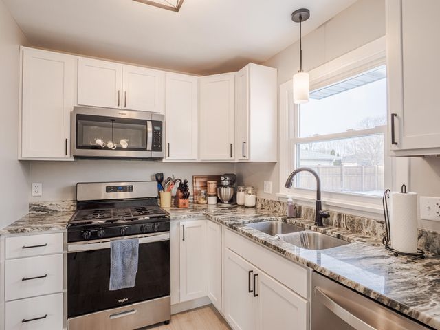 840 Appletree Drive, Schererville, IN 46375