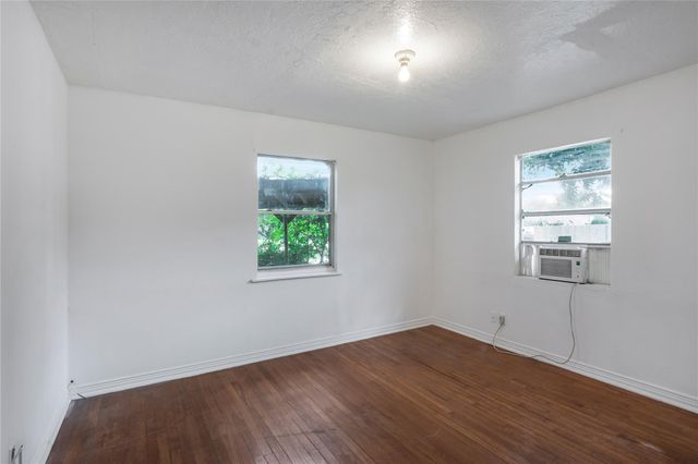 11201 Bentley Street, Houston, TX 77093