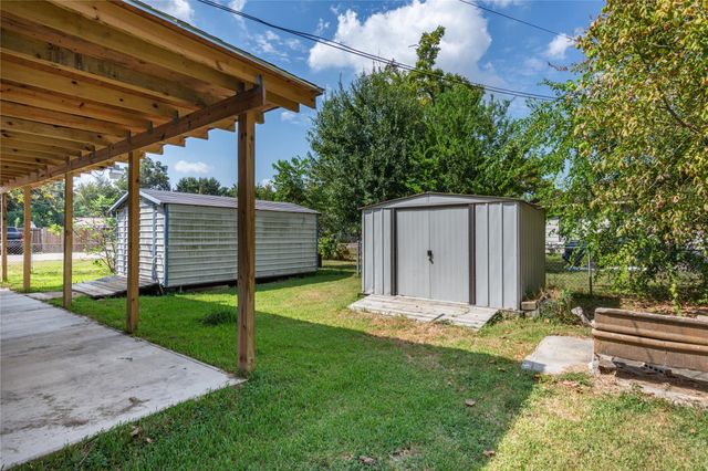 11201 Bentley Street, Houston, TX 77093