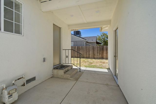 1404 Middlefield Ave, Stockton, CA 95204