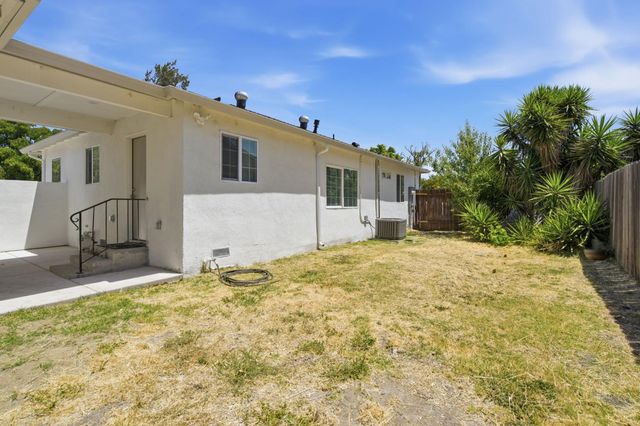 1404 Middlefield Ave, Stockton, CA 95204