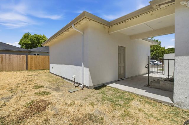 1404 Middlefield Ave, Stockton, CA 95204