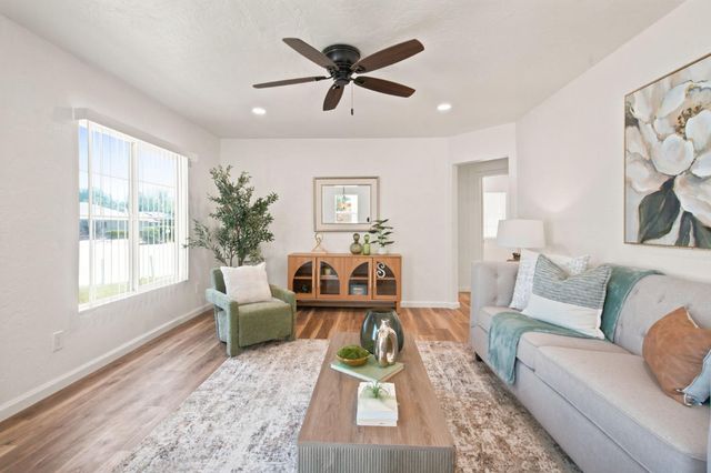 1404 Middlefield Ave, Stockton, CA 95204