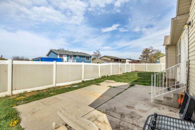 2882 S ADAM HILL WAY, Magna, UT 84044