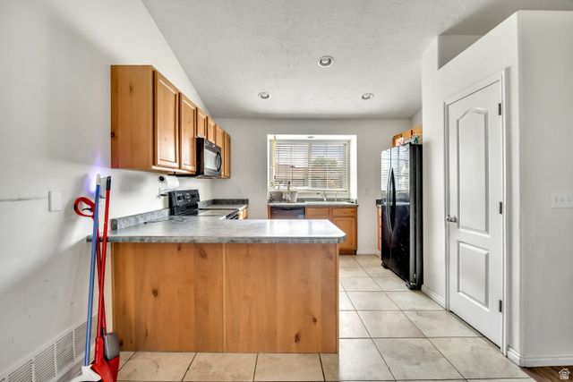 2882 S ADAM HILL WAY, Magna, UT 84044